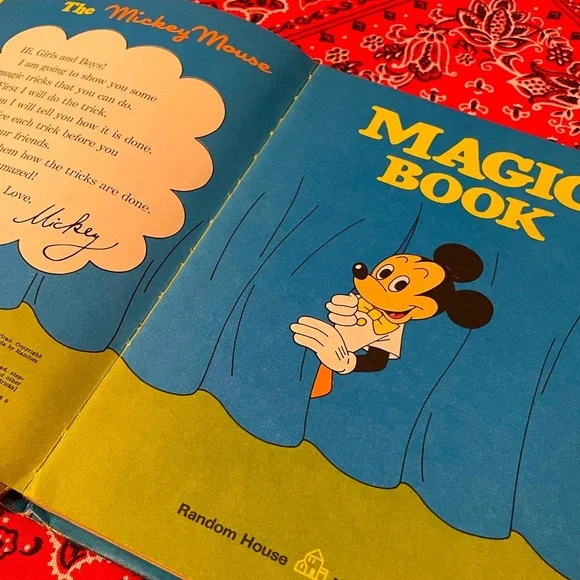Vintage Classic Disney Mickey Mouse Magic Book! - 1960’s - Picture 6 of 6